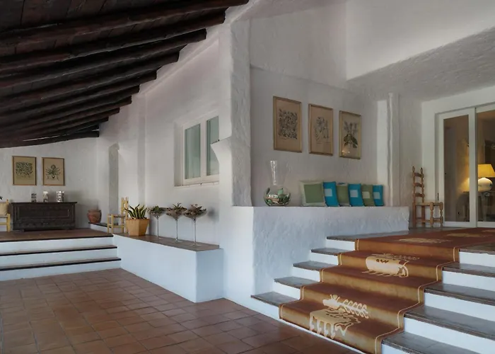 Cervo , Costa SmeraldaAlbergo